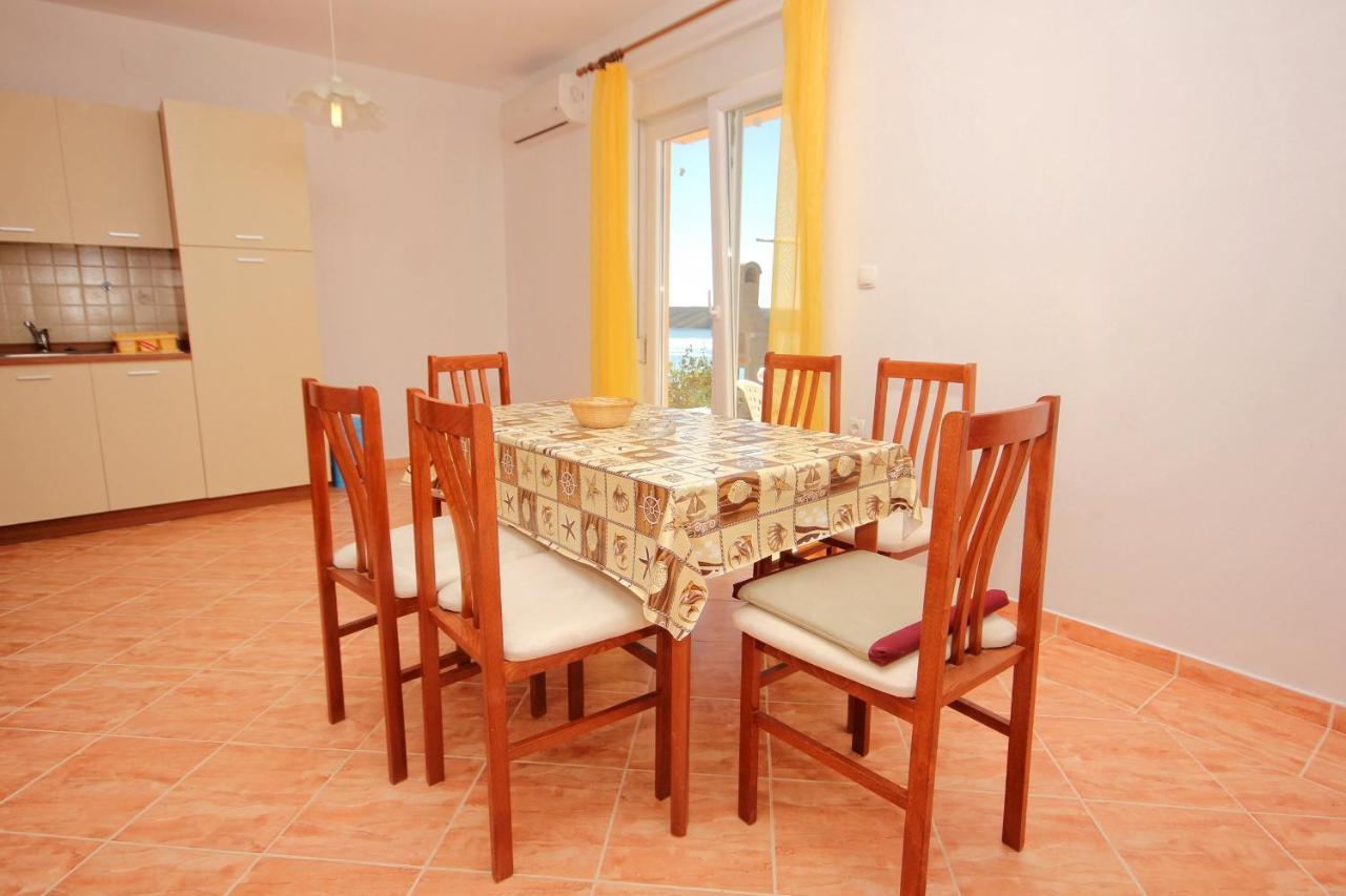 Apartments By The Sea Vlasici, Pag - 9324 Εξωτερικό φωτογραφία